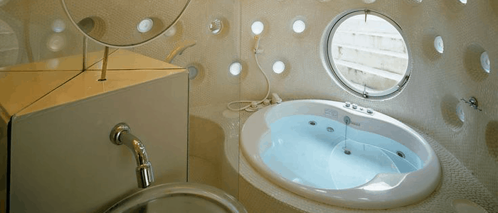 El baño by Kathryn Findlay El baño by Kathryn Findlay