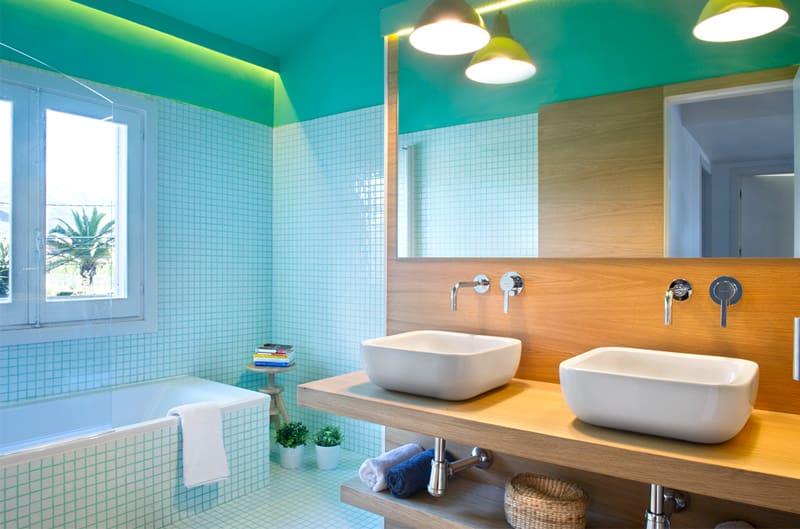 baño moderno turquesa